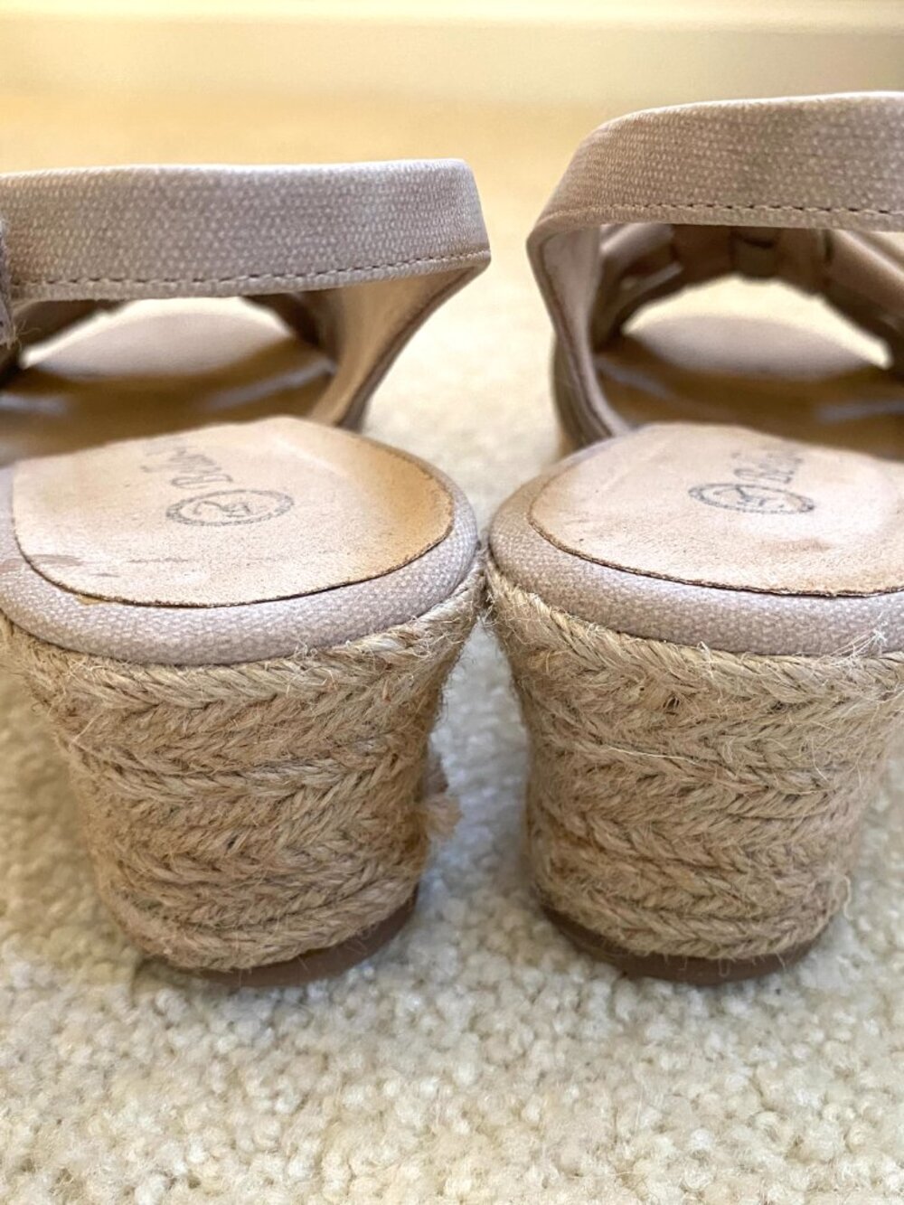 Espadrille wedge linen color soft fabric, comfortable, 2" heel sandal sz 8-1/2. - Picture 2 of 6